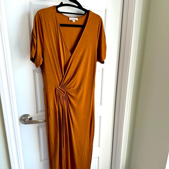 Perfect Fall Toned Wrap Dress - Picture 9 of 14
